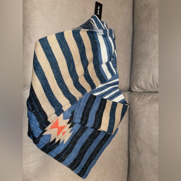 Miss Me Sweater - Picture 4 of 4